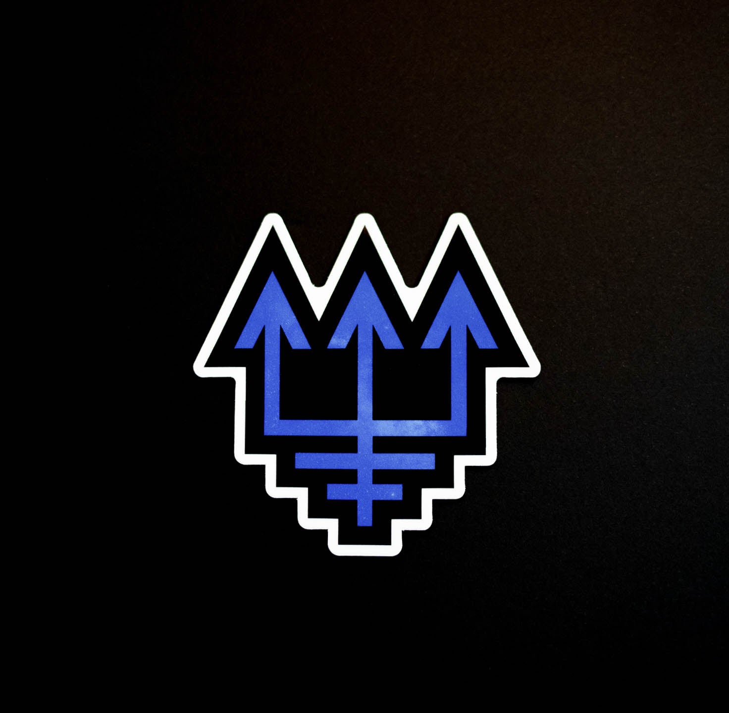 Blue sigil with three arrows pointing up