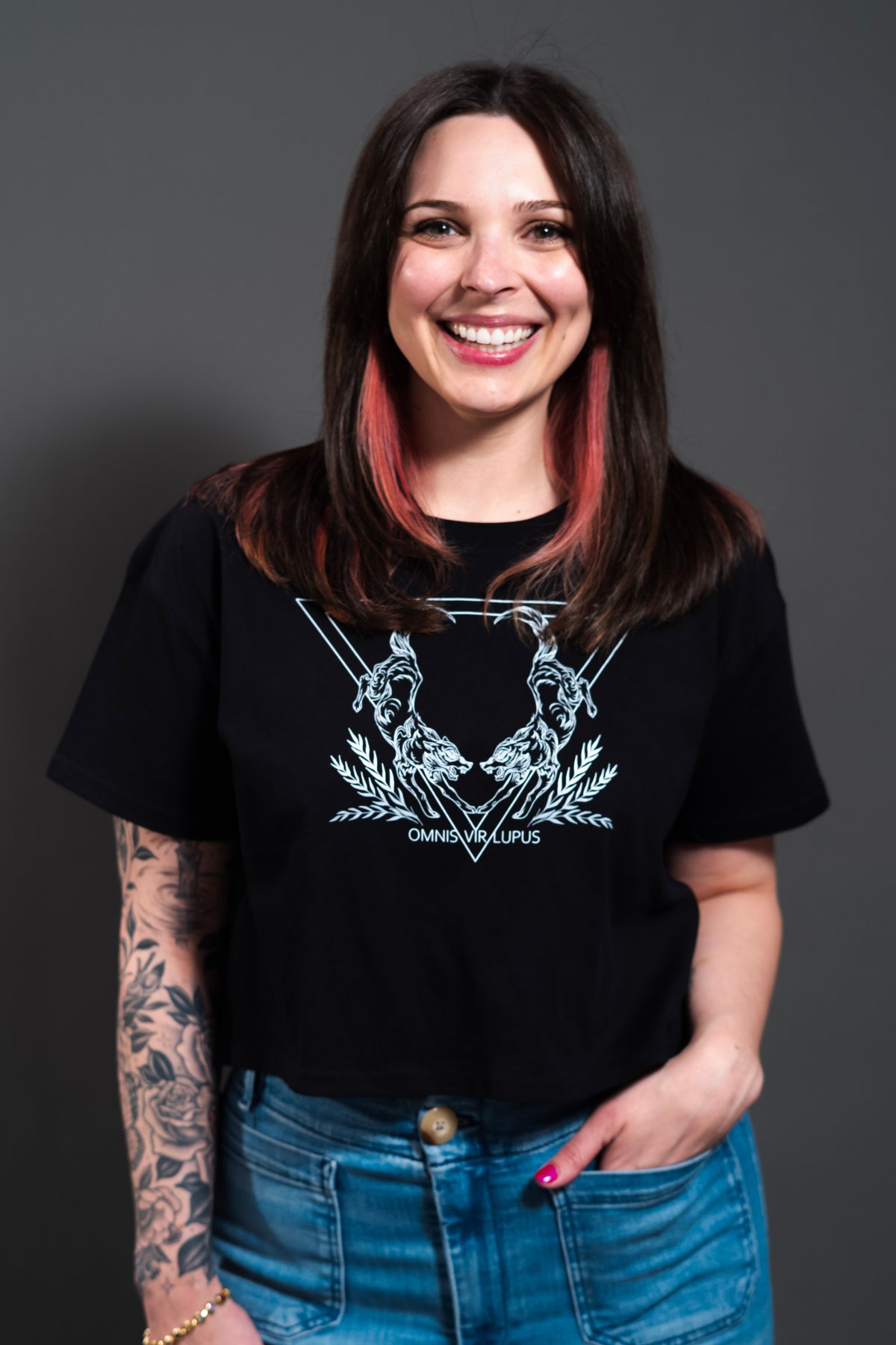 Omnis Vir Lupus Crop Shirt