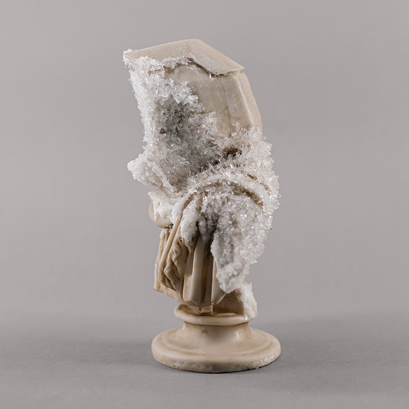 CRYSTALIZED EDITION / The Bust of Silenius au Lune – Lit Escalates