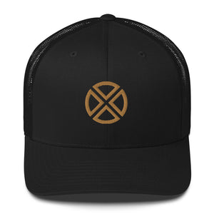 Black hat with four brown triangles pointing inward with round edges making a circle