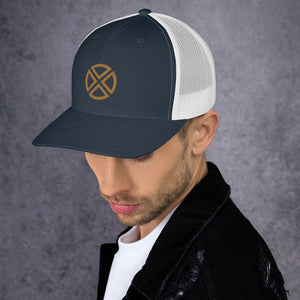 Navy hat with four brown triangles pointing inward with round edges making a circle